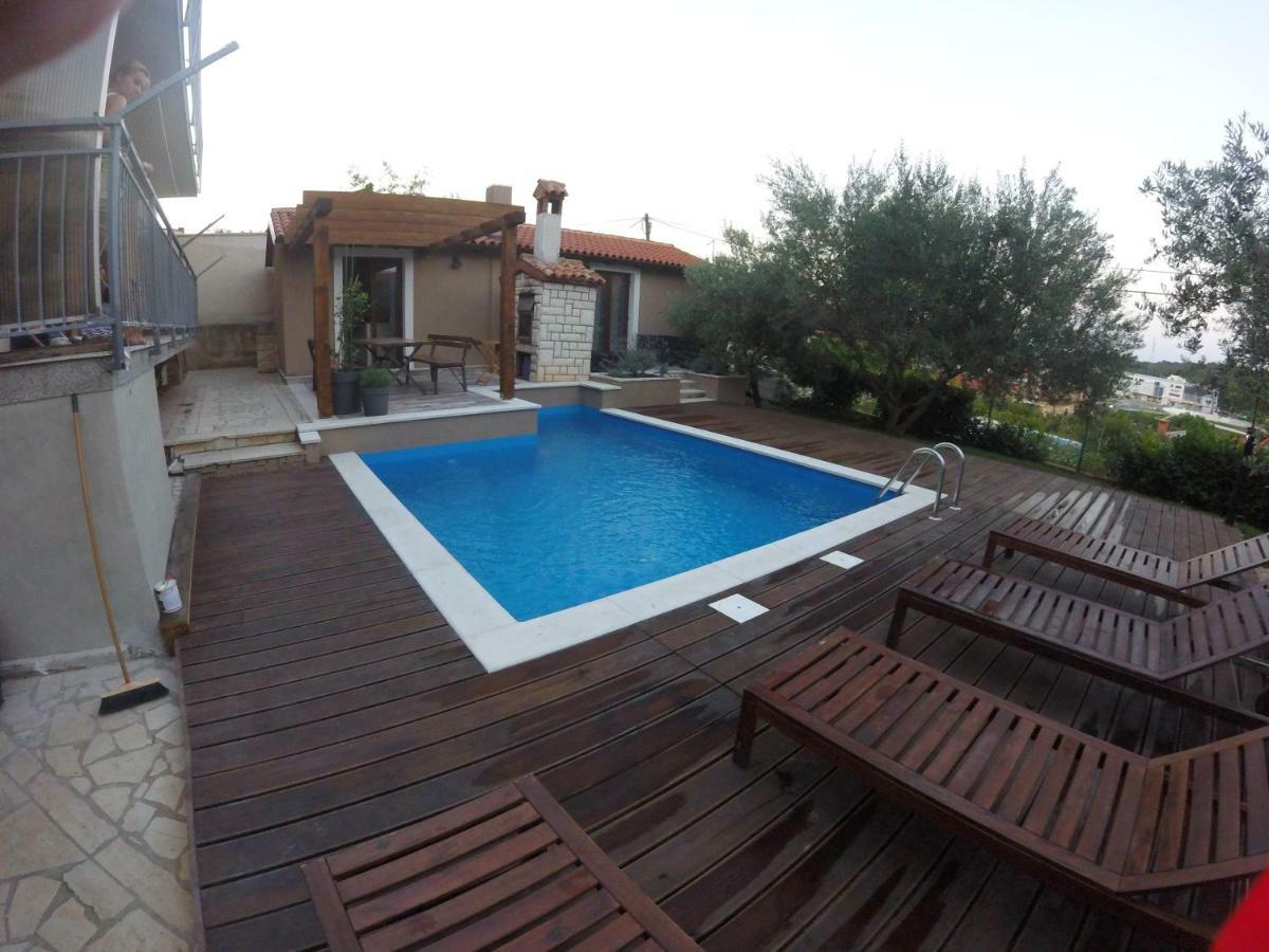 Apartments Romy Pula Exterior photo